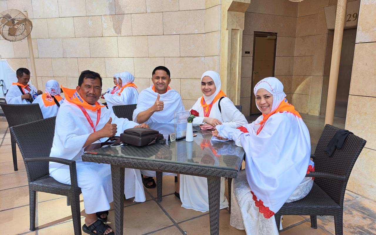 Public Figure Hengky Kurniawan bersama Ghinasepti