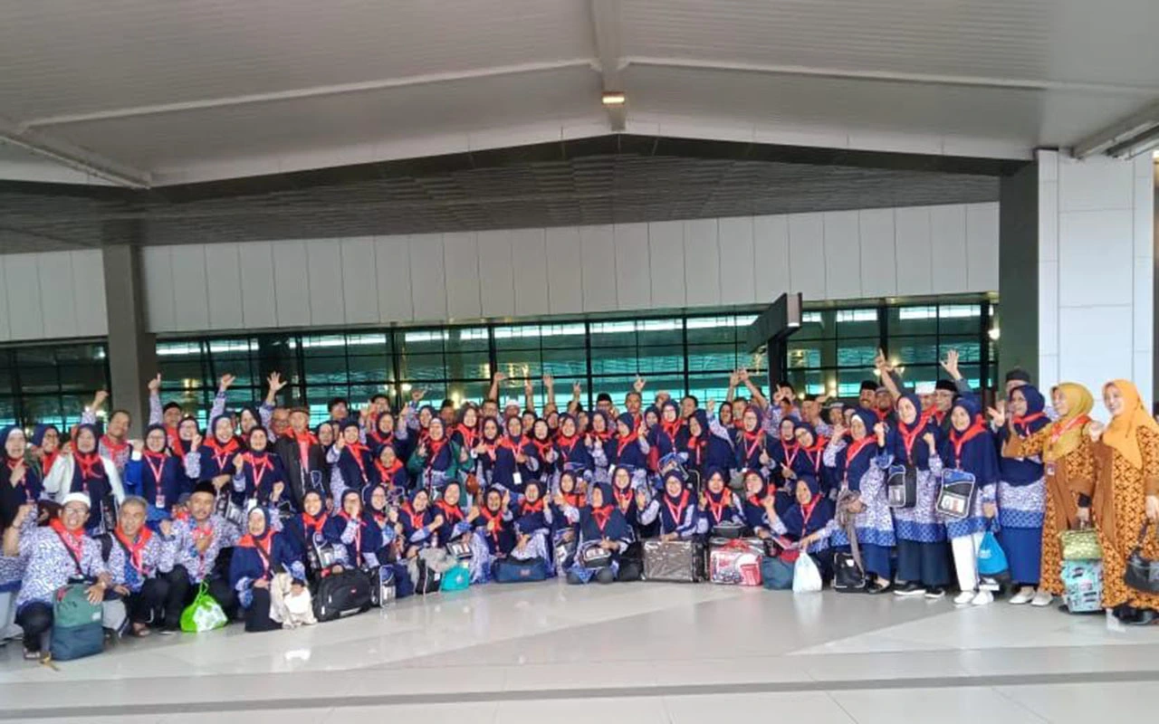 Rombongan Jamaah Umroh Ghinasepti